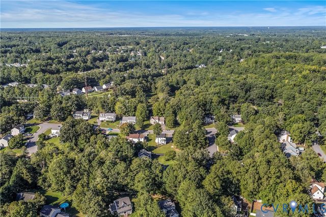 8414 Whirlaway Dr, Midlothian, VA 23112