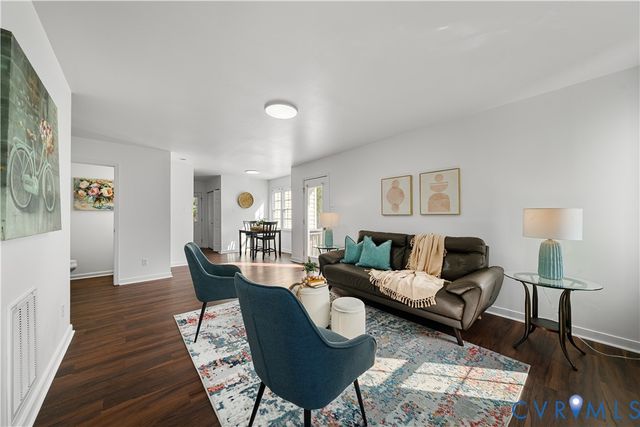 8414 Whirlaway Dr, Midlothian, VA 23112