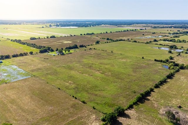 1401 County Road 2230, Ivanhoe, TX 75447