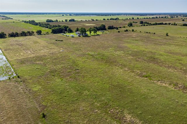 1401 County Road 2230, Ivanhoe, TX 75447