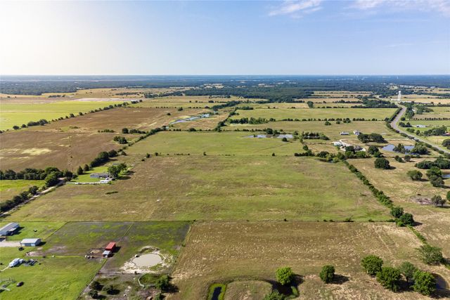 1401 County Road 2230, Ivanhoe, TX 75447