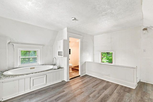 2025 Baltimore Avenue, Cincinnati, OH 45225