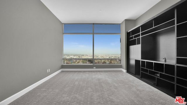 900 W Olympic Boulevard 39C, Los Angeles, CA 90015