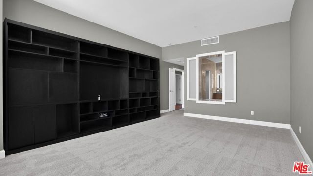 900 W Olympic Boulevard 39C, Los Angeles, CA 90015