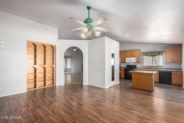 1924 E SHARON Drive, Phoenix, AZ 85022