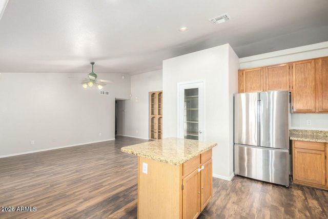 1924 E SHARON Drive, Phoenix, AZ 85022
