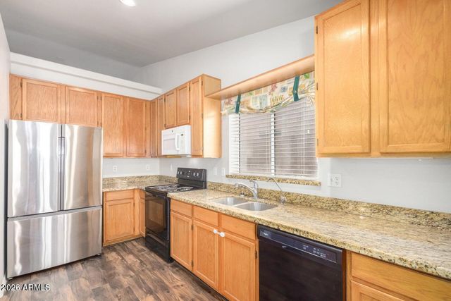 1924 E SHARON Drive, Phoenix, AZ 85022