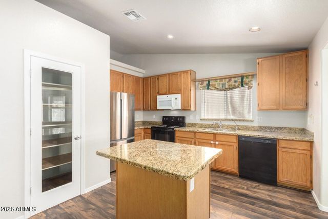 1924 E SHARON Drive, Phoenix, AZ 85022