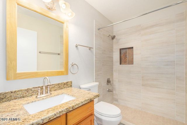 1924 E SHARON Drive, Phoenix, AZ 85022