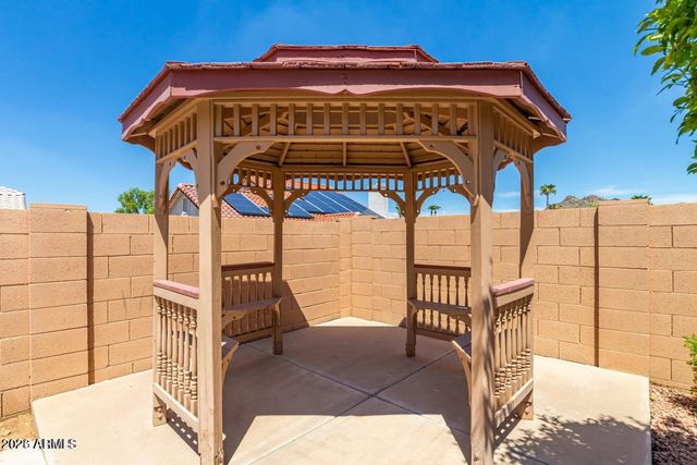 1924 E SHARON Drive, Phoenix, AZ 85022