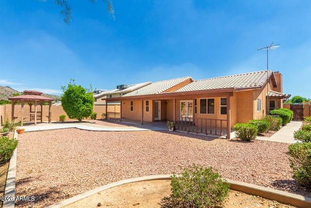 1924 E SHARON Drive, Phoenix, AZ 85022