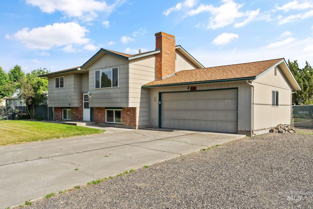 2045 11th Avenue, Clarkston, WA 99403