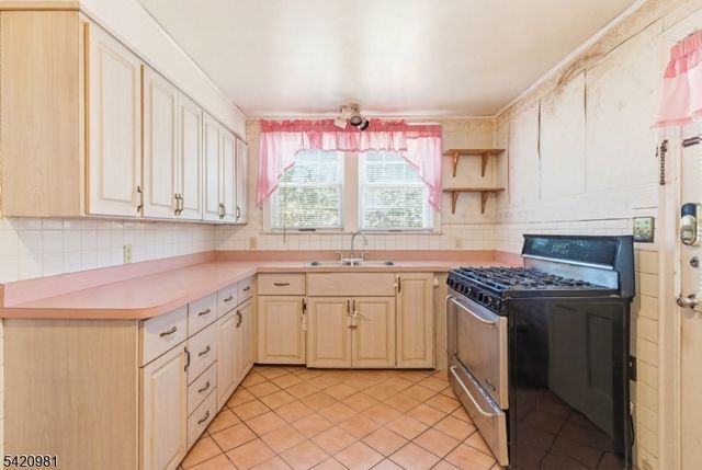 442 Seven Oaks Rd, City Of Orange Twp., NJ 07050