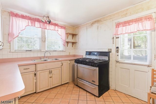 442 Seven Oaks Rd, City Of Orange Twp., NJ 07050