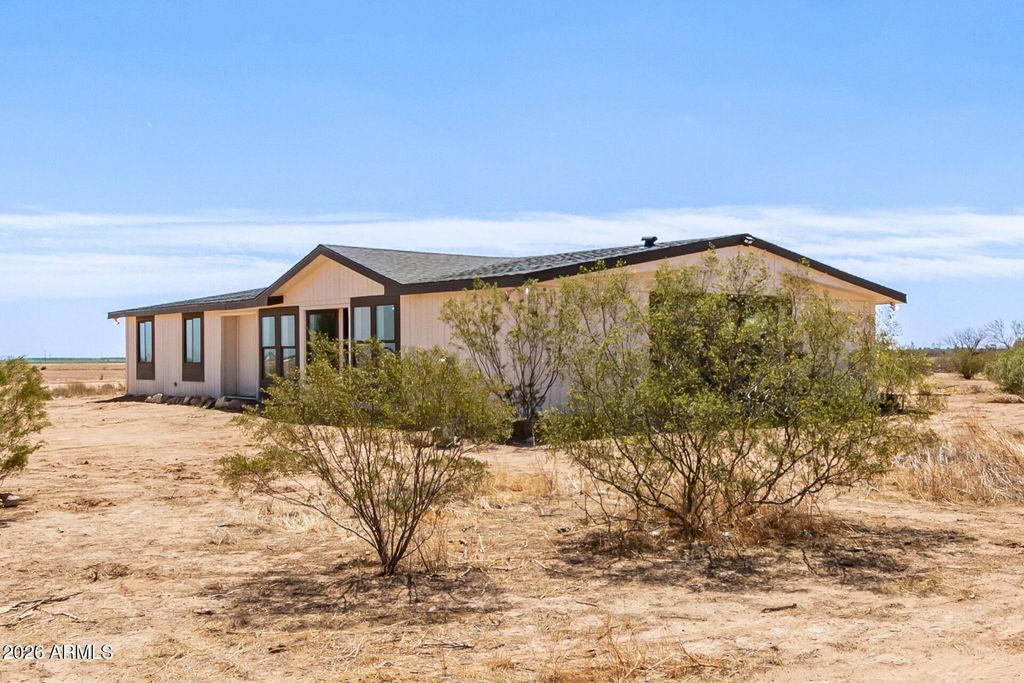 53531 W MOONDUST Road, Maricopa, AZ 85139 — photo 2