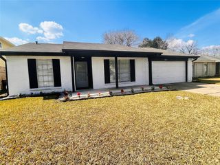 10502 Long River Drive, Sugar Land, TX 77498