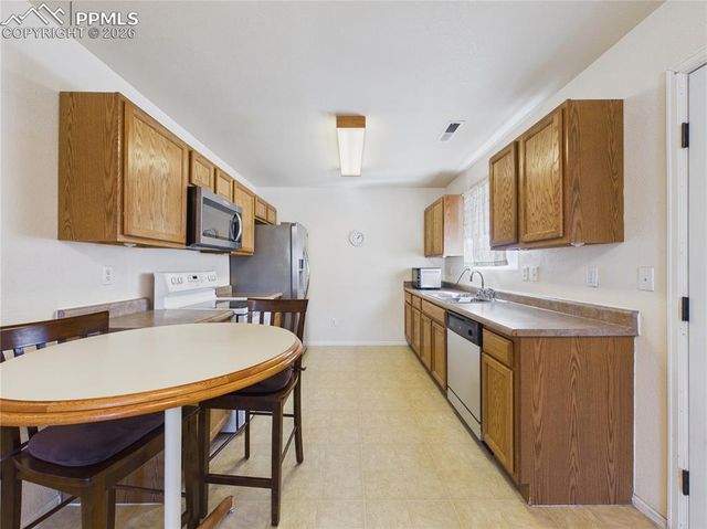 780 S Wolcott Drive, Pueblo, CO 81007