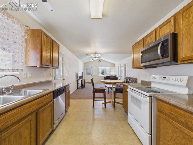 780 S Wolcott Drive, Pueblo, CO 81007