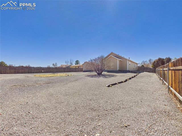 780 S Wolcott Drive, Pueblo, CO 81007