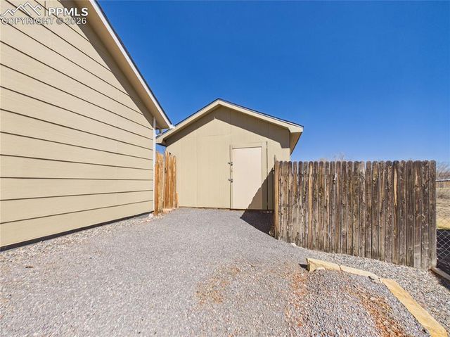 780 S Wolcott Drive, Pueblo, CO 81007