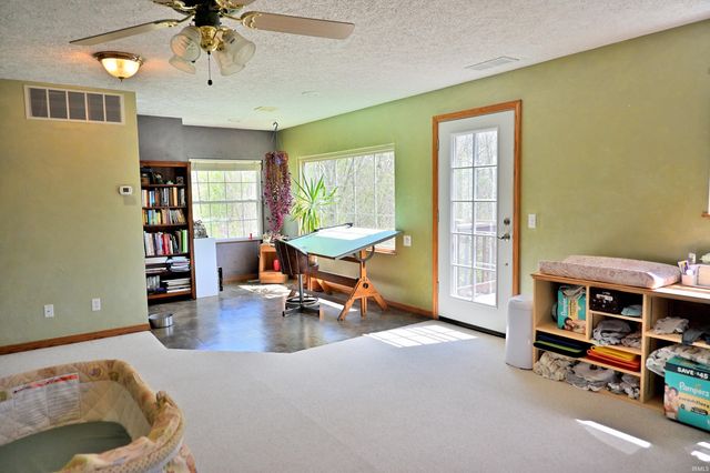 912 E 420 S, Jasper, IN 47546