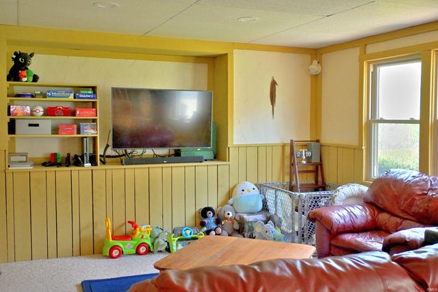 912 E 420 S, Jasper, IN 47546