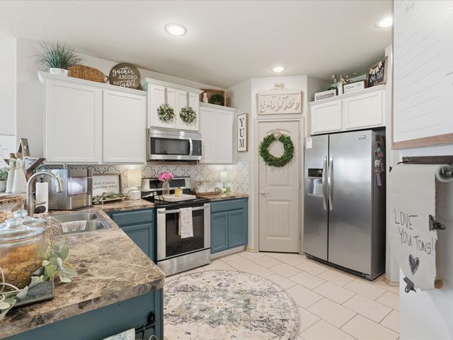 5135 Crystal Lake Avenue, Krum, TX 76249
