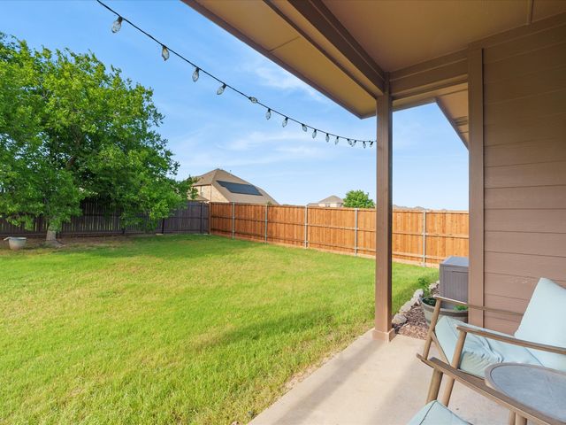 5135 Crystal Lake Avenue, Krum, TX 76249