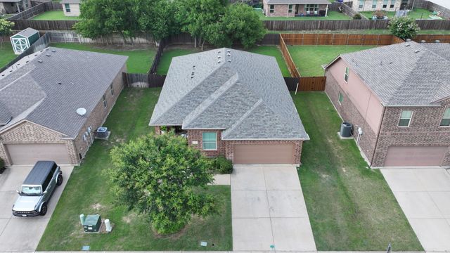 5135 Crystal Lake Avenue, Krum, TX 76249