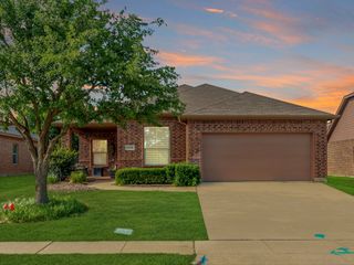 5135 Crystal Lake Avenue, Krum, TX 76249