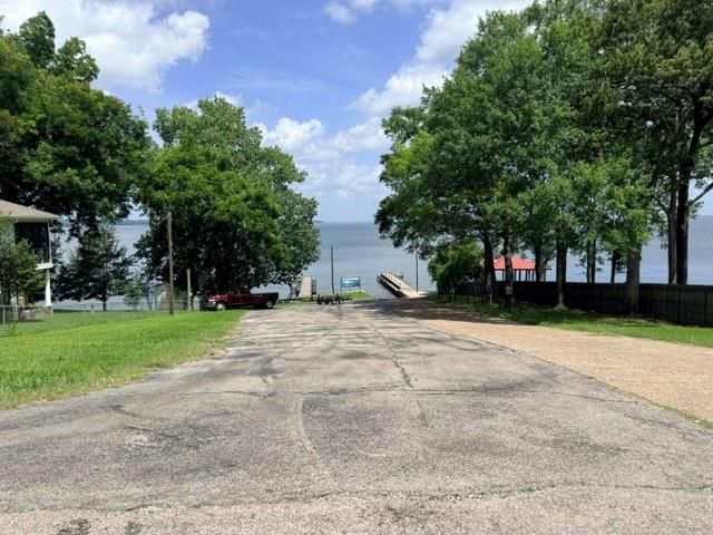 100 Southwood Shores Drive, Coldspring, TX 77331