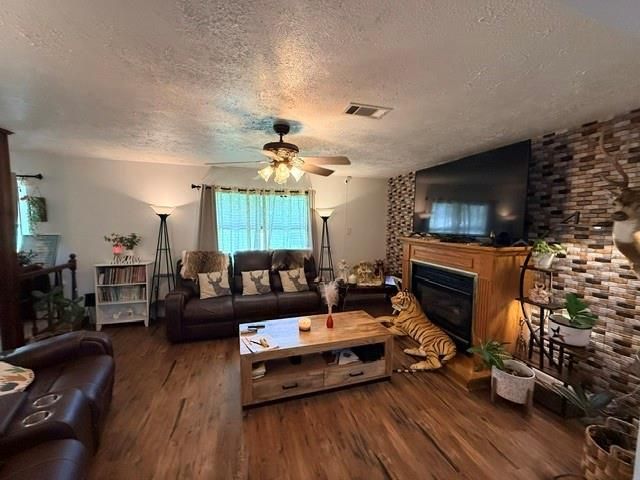 100 Southwood Shores Drive, Coldspring, TX 77331