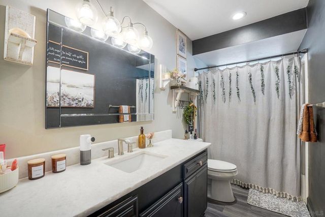 4807 Sunrise Valley Dr, El Cajon, CA 92020