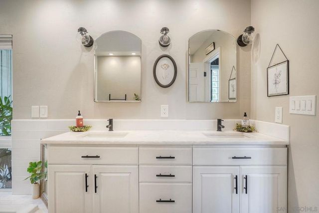 4807 Sunrise Valley Dr, El Cajon, CA 92020