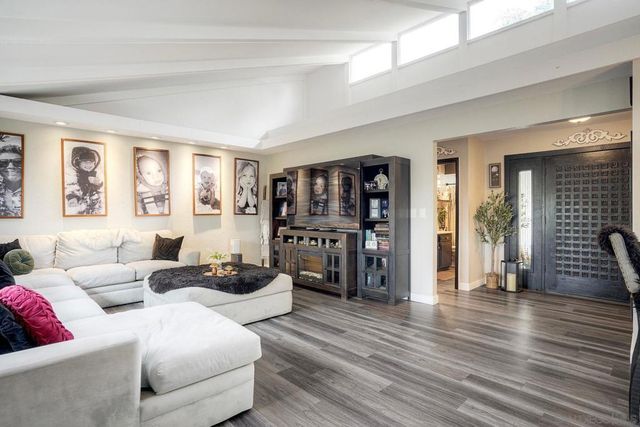 4807 Sunrise Valley Dr, El Cajon, CA 92020