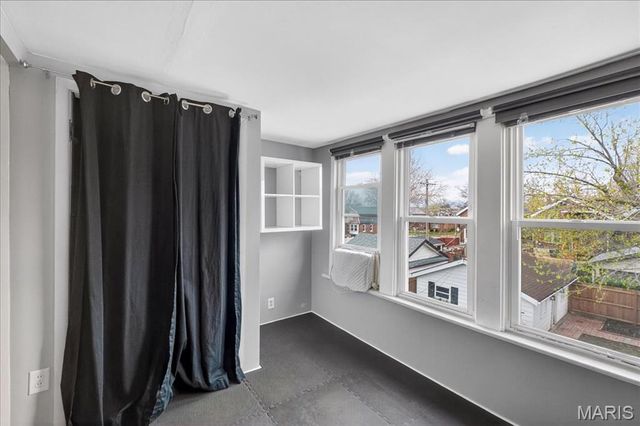 5208 Murdoch Avenue, St Louis, MO 63109