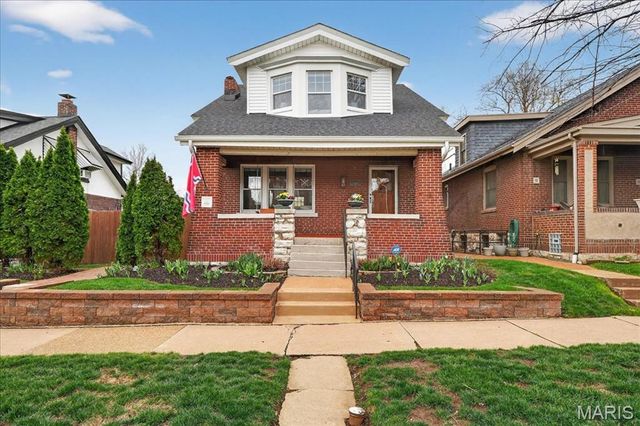 5208 Murdoch Avenue, St Louis, MO 63109