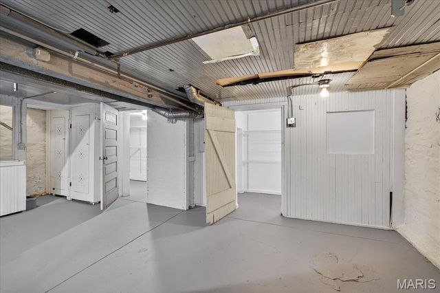 5208 Murdoch Avenue, St Louis, MO 63109