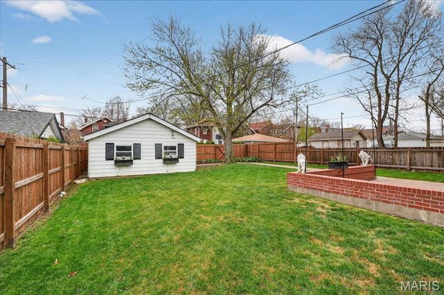 5208 Murdoch Avenue, St Louis, MO 63109