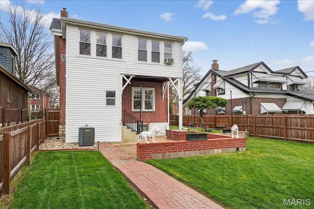 5208 Murdoch Avenue, St Louis, MO 63109