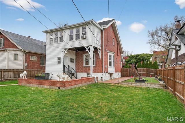 5208 Murdoch Avenue, St Louis, MO 63109