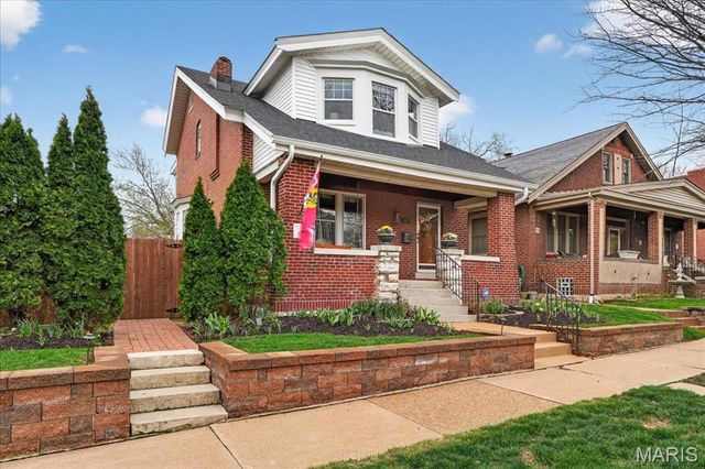 5208 Murdoch Avenue, St Louis, MO 63109
