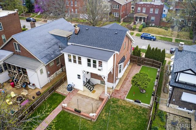 5208 Murdoch Avenue, St Louis, MO 63109