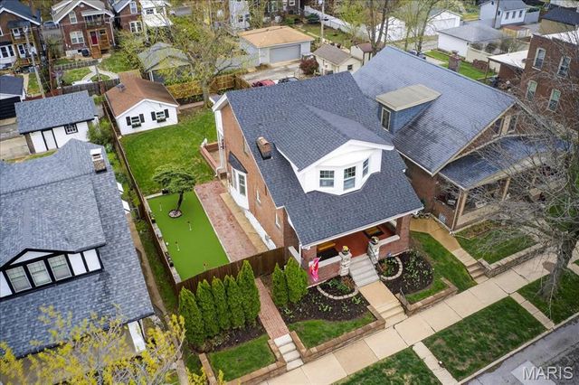 5208 Murdoch Avenue, St Louis, MO 63109