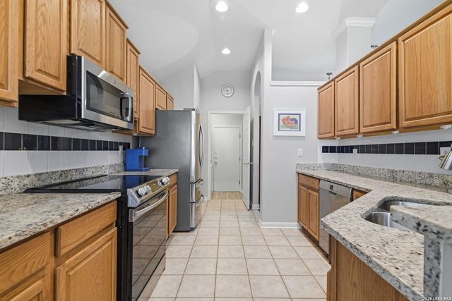 7830 BRAUN BND, San Antonio, TX 78250