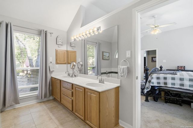 7830 BRAUN BND, San Antonio, TX 78250