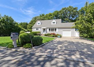 25 Joy Road, Selden, NY 11784