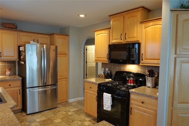 5341 SPUMANTE SQ., Girard, PA 16417
