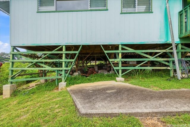 469 Kalamaku Street, Honolulu, HI 96813