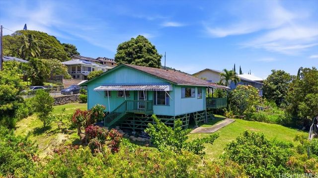 469 Kalamaku Street, Honolulu, HI 96813
